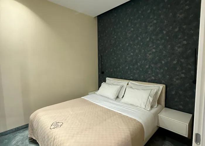 Piazza Apartment *